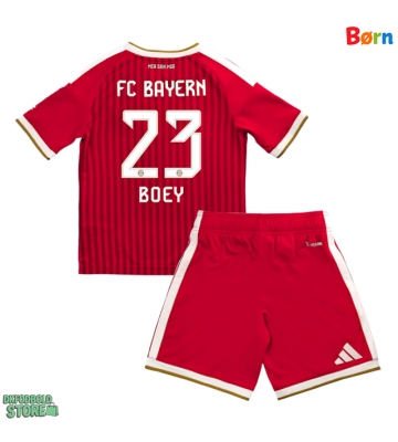 Bayern Munich Sacha Boey #23 Replika Babytøj Hjemmebanesæt Børn 2026-27 Kortærmet (+ Korte bukser)